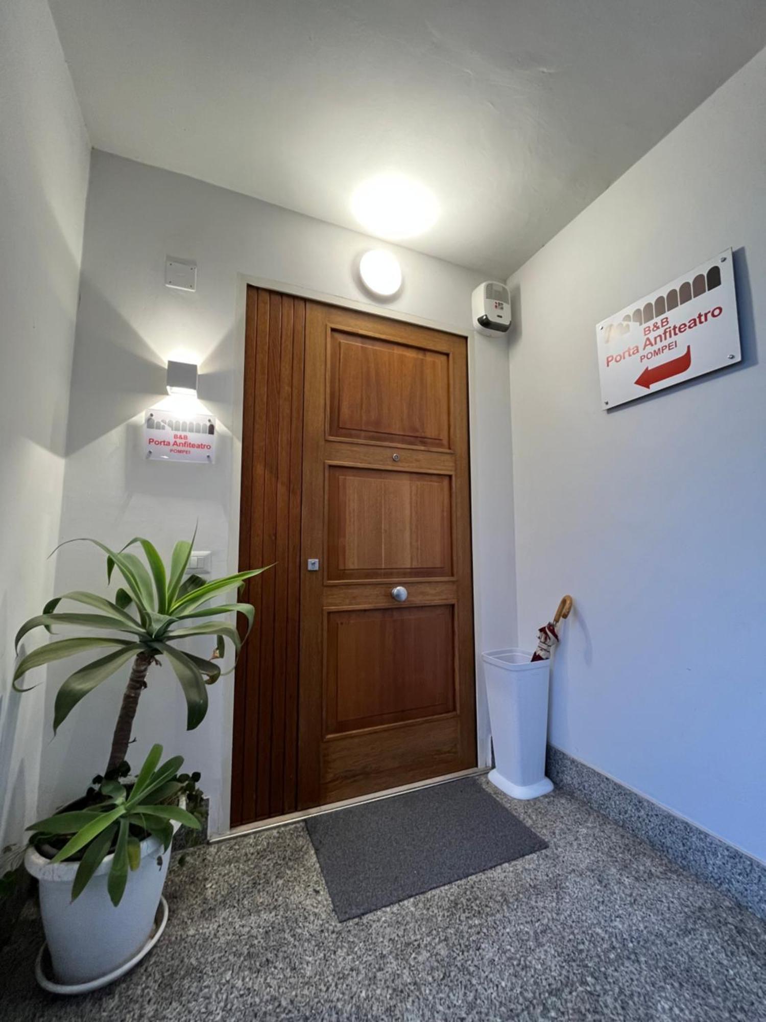 Porta Anfiteatro Pompei Hotel Exterior foto